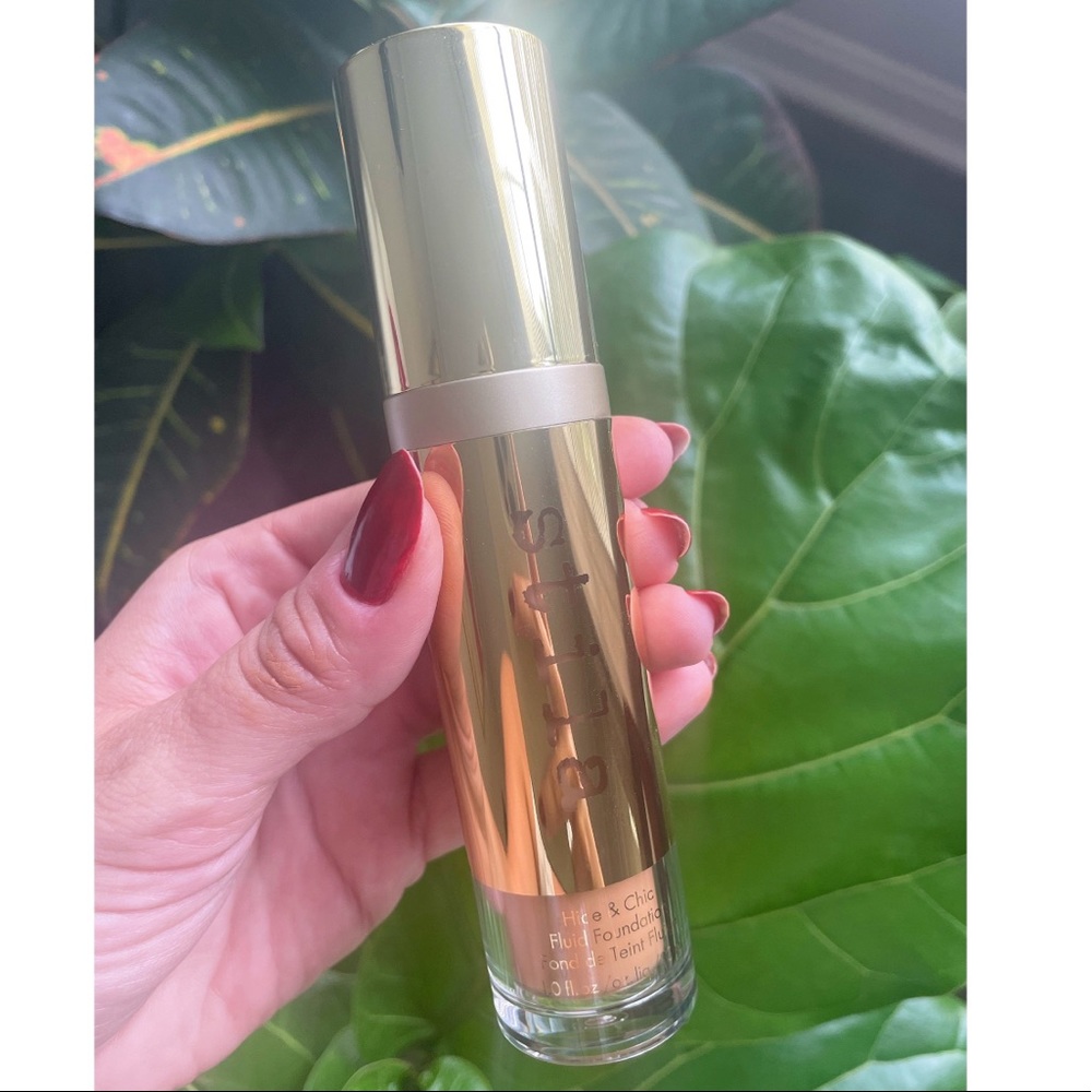 Stila Hide & Chic Foundation in shade Tan 1